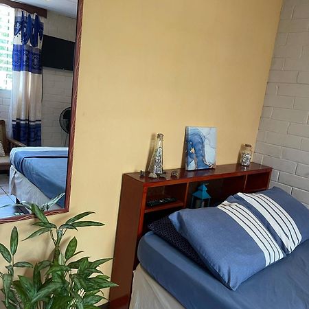 Pool House Hostel Santa Ana Esterno foto