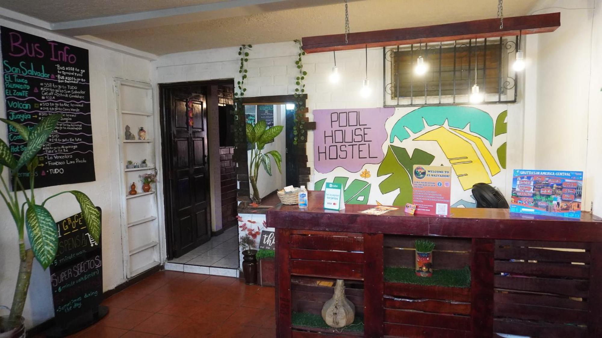 Pool House Hostel Santa Ana Esterno foto