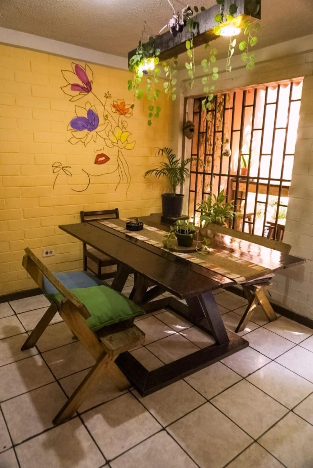 Pool House Hostel Santa Ana Esterno foto